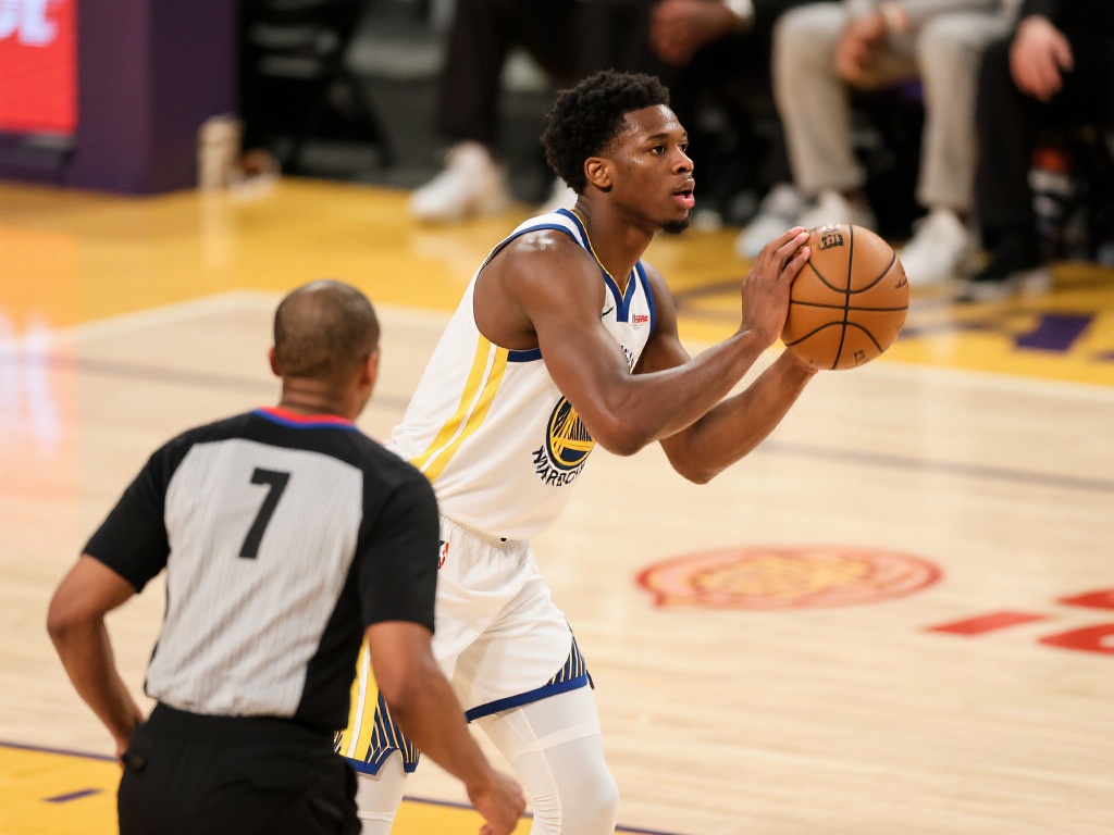 狼队选择继 狼队选择继